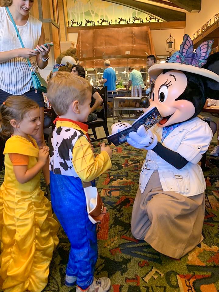 Magic Memories: Disneyland California Adventure Character Brunch